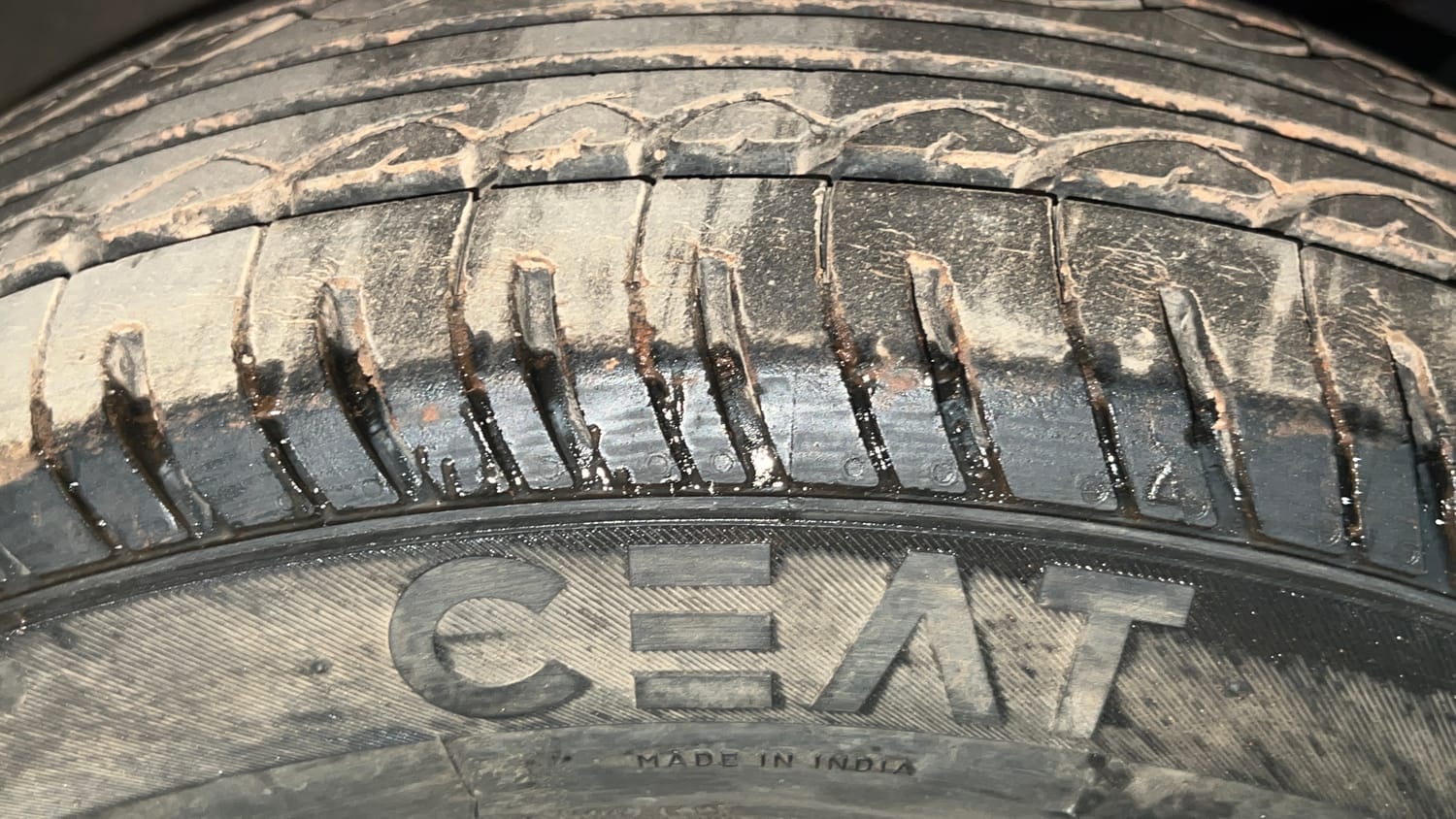 Used 2017 Honda Amaze 1.2 S i-VTEC Opt Petrol Manual tyres RIGHT FRONT TYRE TREAD VIEW