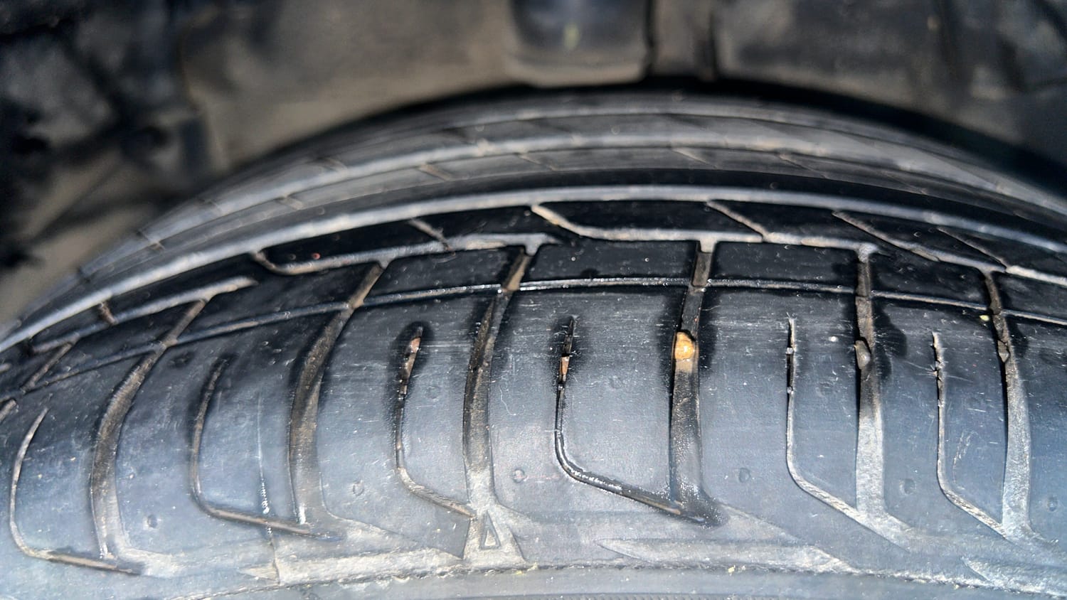 Used 2021 Tata Nexon XZA Plus (S) Petrol Automatic tyres RIGHT REAR TYRE TREAD VIEW