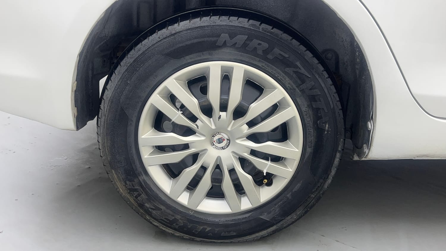 Used 2016 Maruti Suzuki Swift Dzire VXI Petrol Manual tyres RIGHT REAR TYRE RIM VIEW
