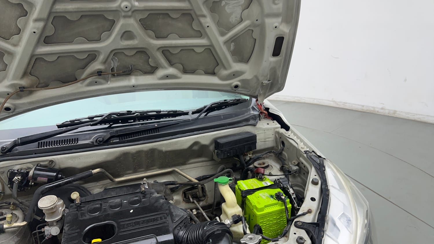 Used 2017 Maruti Suzuki Alto K10 VXi Petrol Manual engine ENGINE LEFT SIDE HINGE & APRON VIEW
