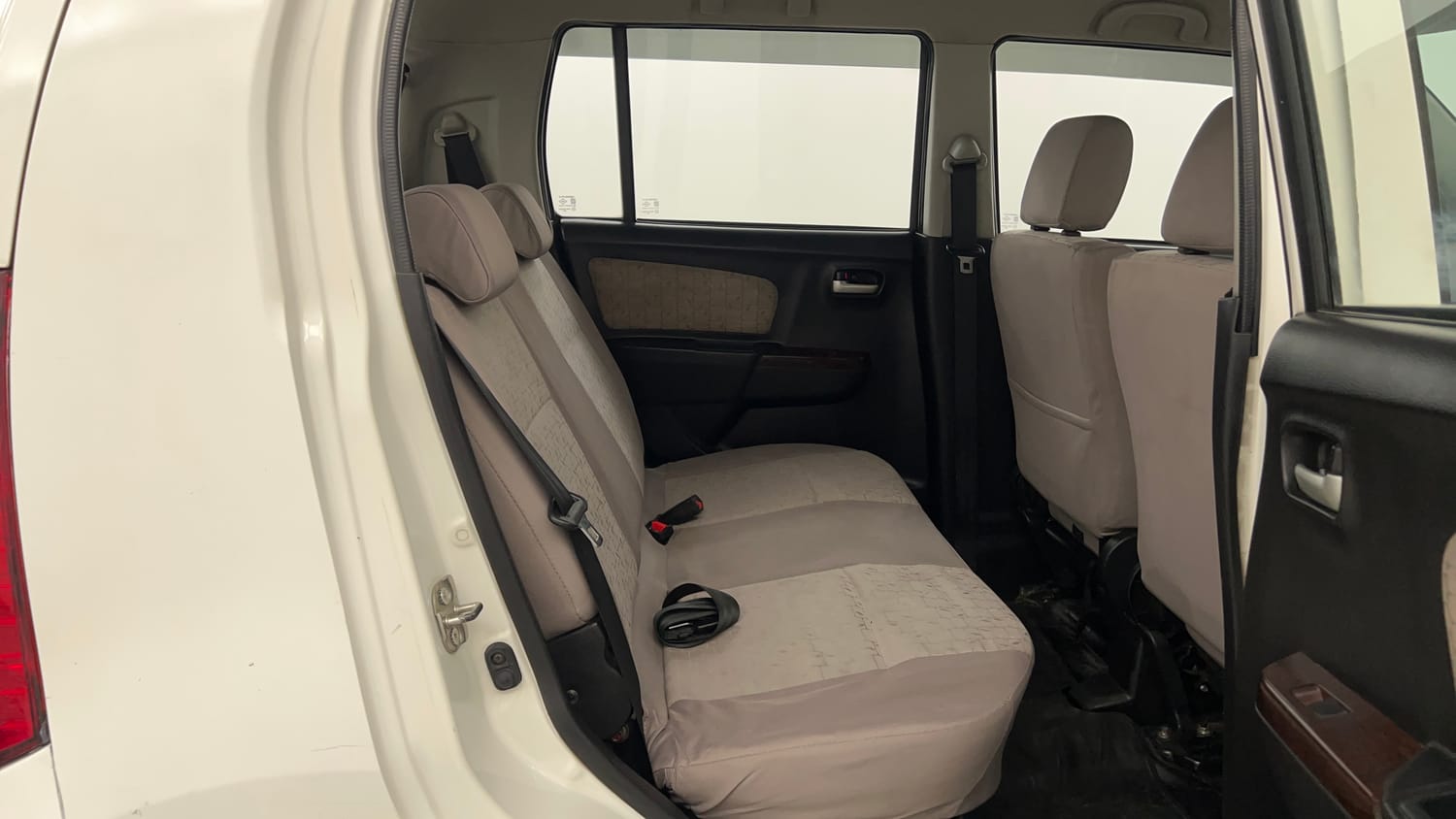 Used 2016 Maruti Suzuki Wagon R 1.0 VXI AMT Petrol Automatic interior RIGHT SIDE REAR DOOR CABIN VIEW