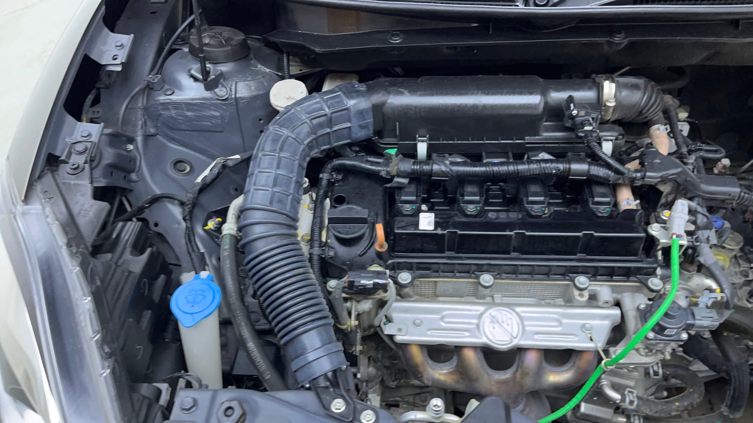 Used 2023 Maruti Suzuki Swift ZXi Plus Petrol Manual engine ENGINE RIGHT SIDE VIEW
