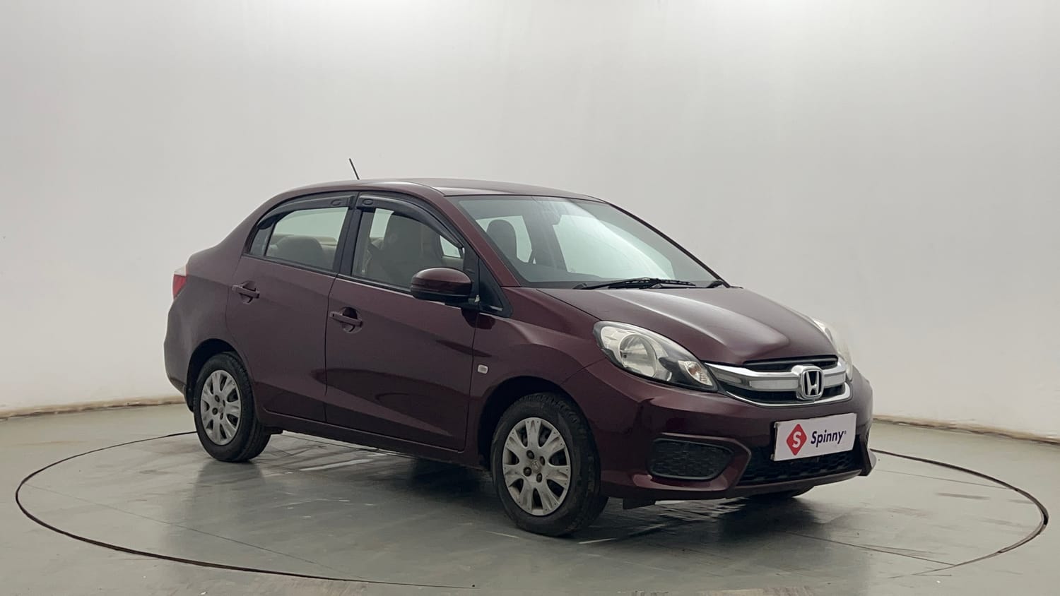 Used 2017 Honda Amaze 1.2 S i-VTEC Opt Petrol Manual exterior RIGHT FRONT CORNER VIEW