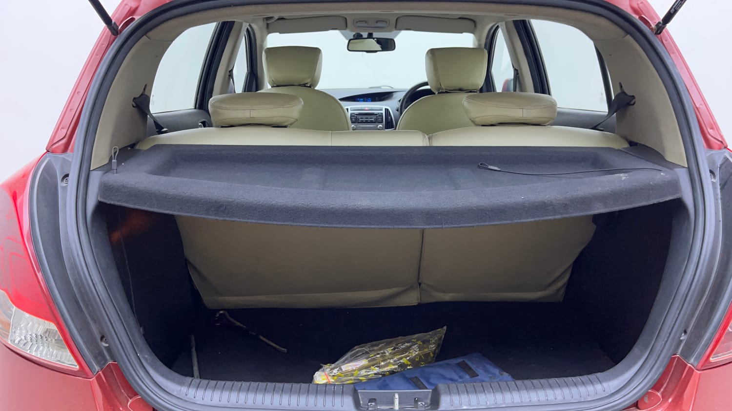 Used 2012 Hyundai i20 Sportz 1.2 Petrol Manual interior DICKY INSIDE VIEW