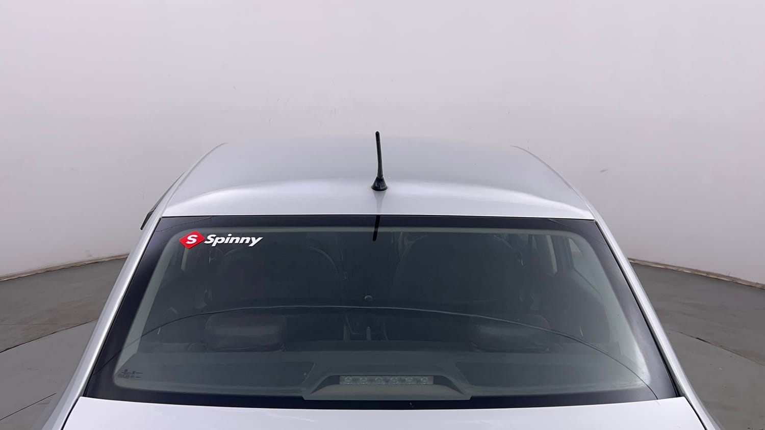 Used 2017 Volkswagen Ameo Trendline 1.2L (P) Petrol Manual exterior BACK WINDSHIELD VIEW