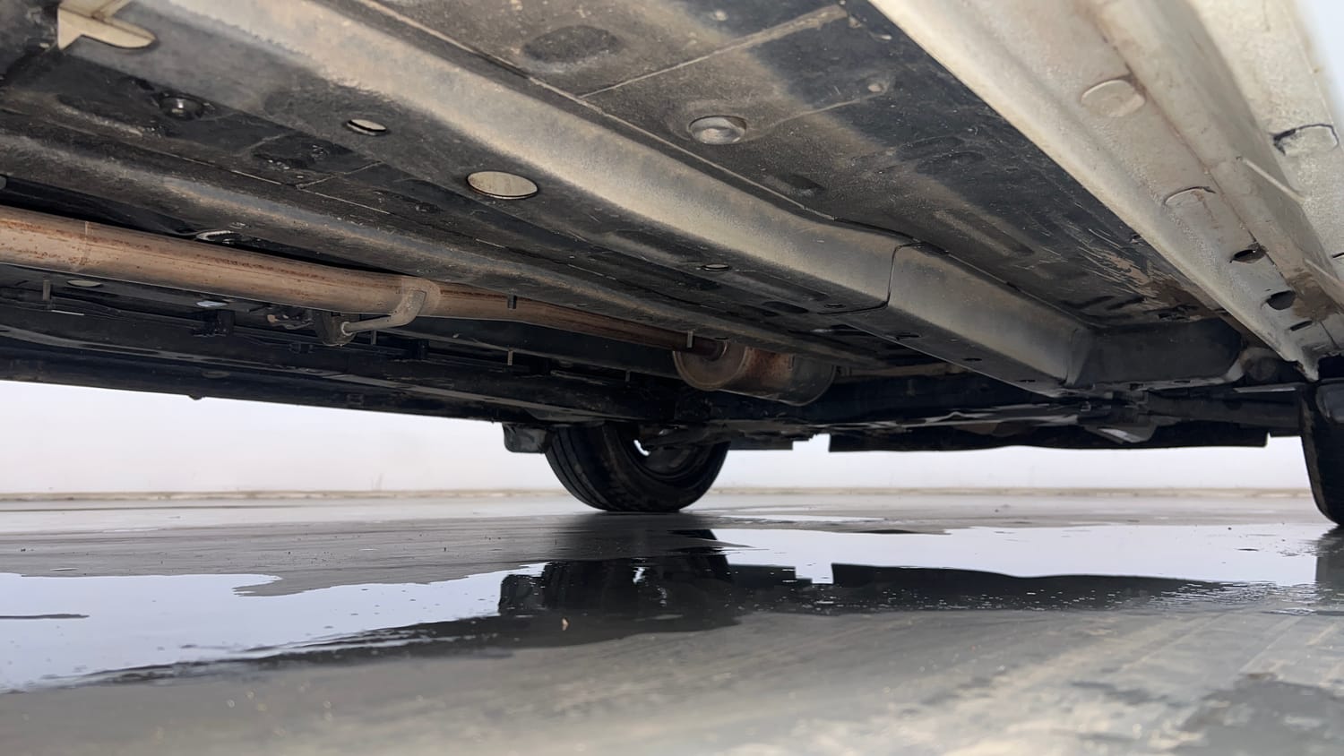 Used 2021 Tata Altroz XZ Plus Petrol Petrol Manual extra REAR RIGHT UNDERBODY VIEW