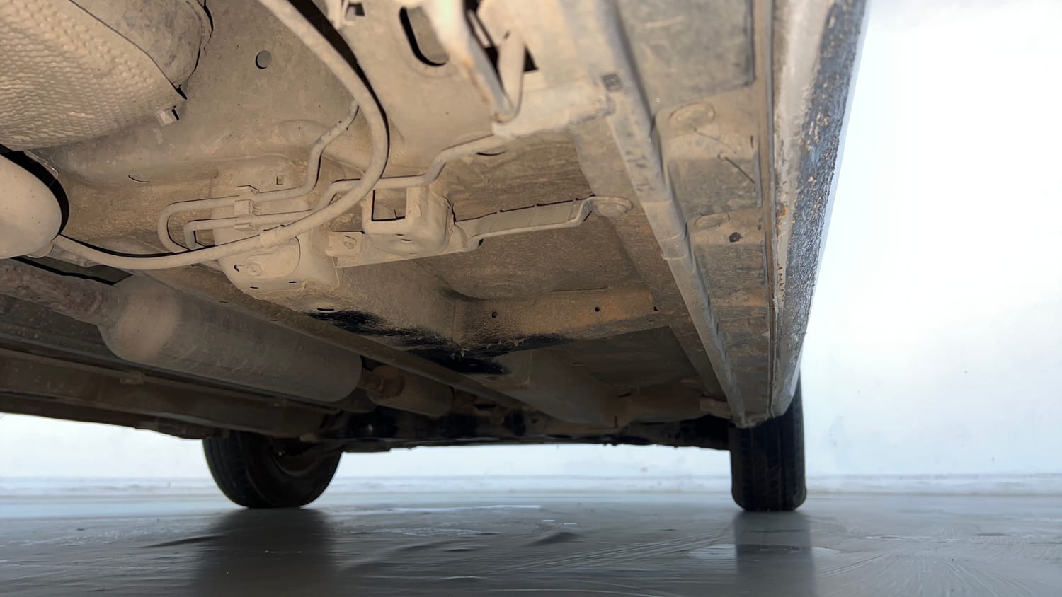 Used 2015 Maruti Suzuki Swift VXi Petrol Manual extra REAR RIGHT UNDERBODY VIEW
