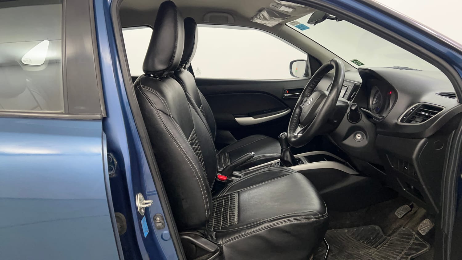Used 2016 Maruti Suzuki Baleno Delta 1.2 Petrol Manual interior RIGHT SIDE FRONT DOOR CABIN VIEW