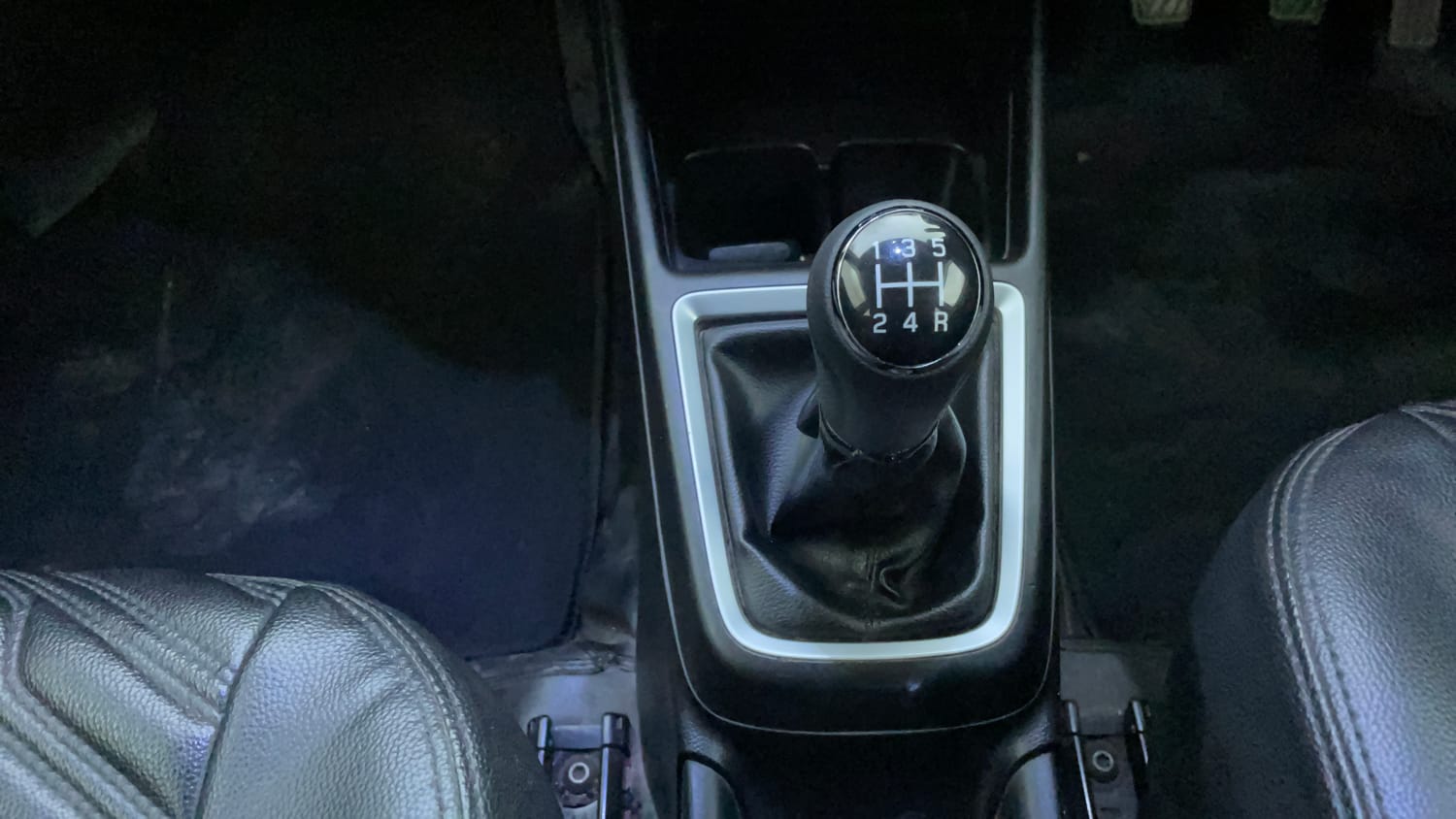 Used 2019 Maruti Suzuki Swift ZXi Plus Petrol Manual interior GEAR  KNOB VIEW