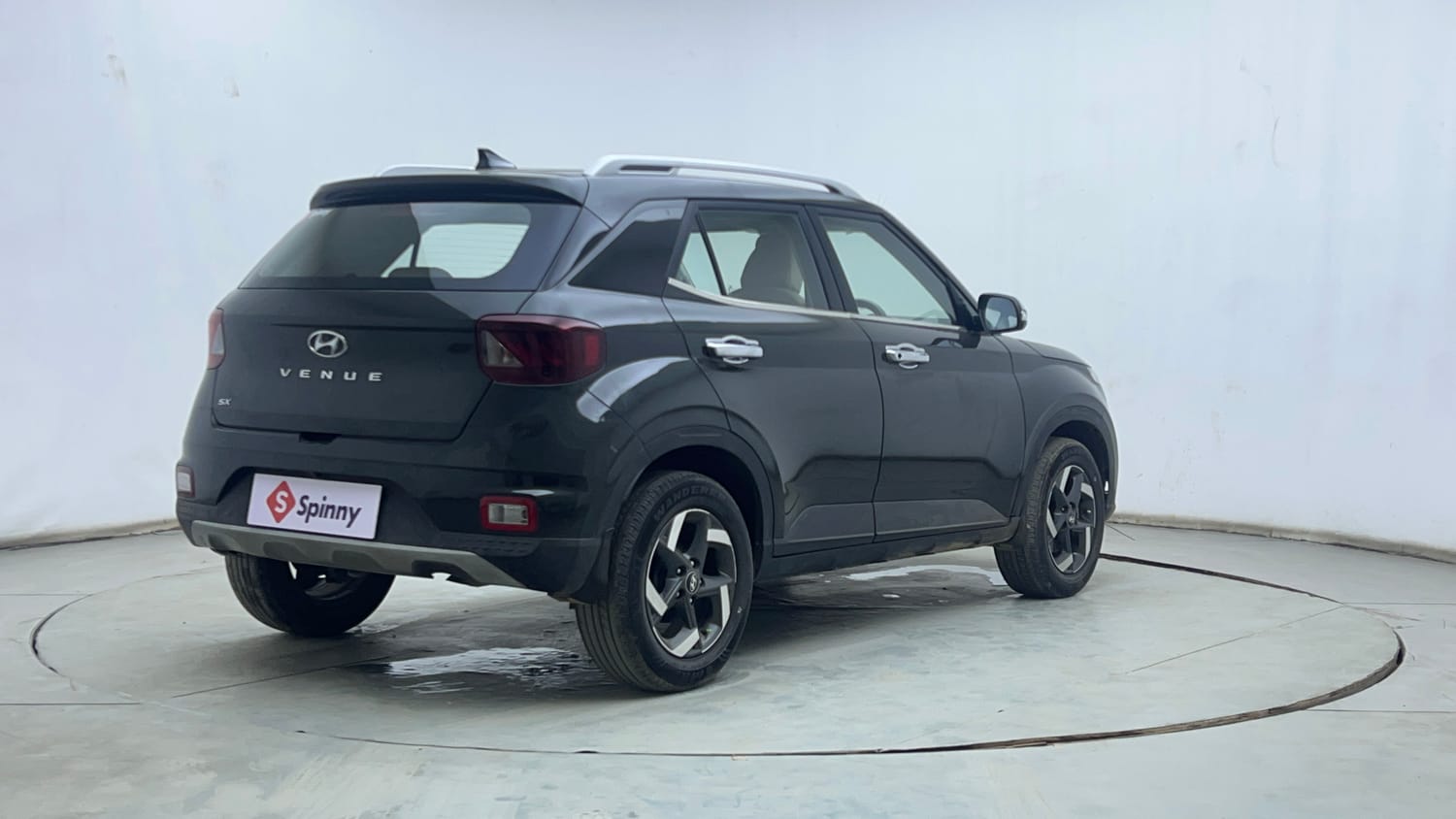 Used 2020 Hyundai Venue SX 1.4 CRDi Diesel Manual exterior RIGHT REAR CORNER VIEW