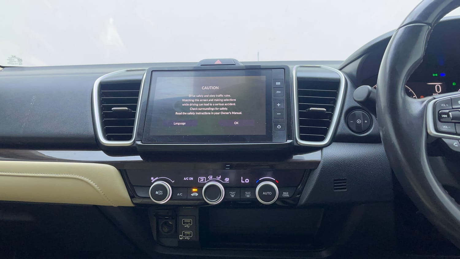 Used 2022 Honda City ZX CVT Petrol Petrol Automatic interior MUSIC SYSTEM & AC CONTROL VIEW