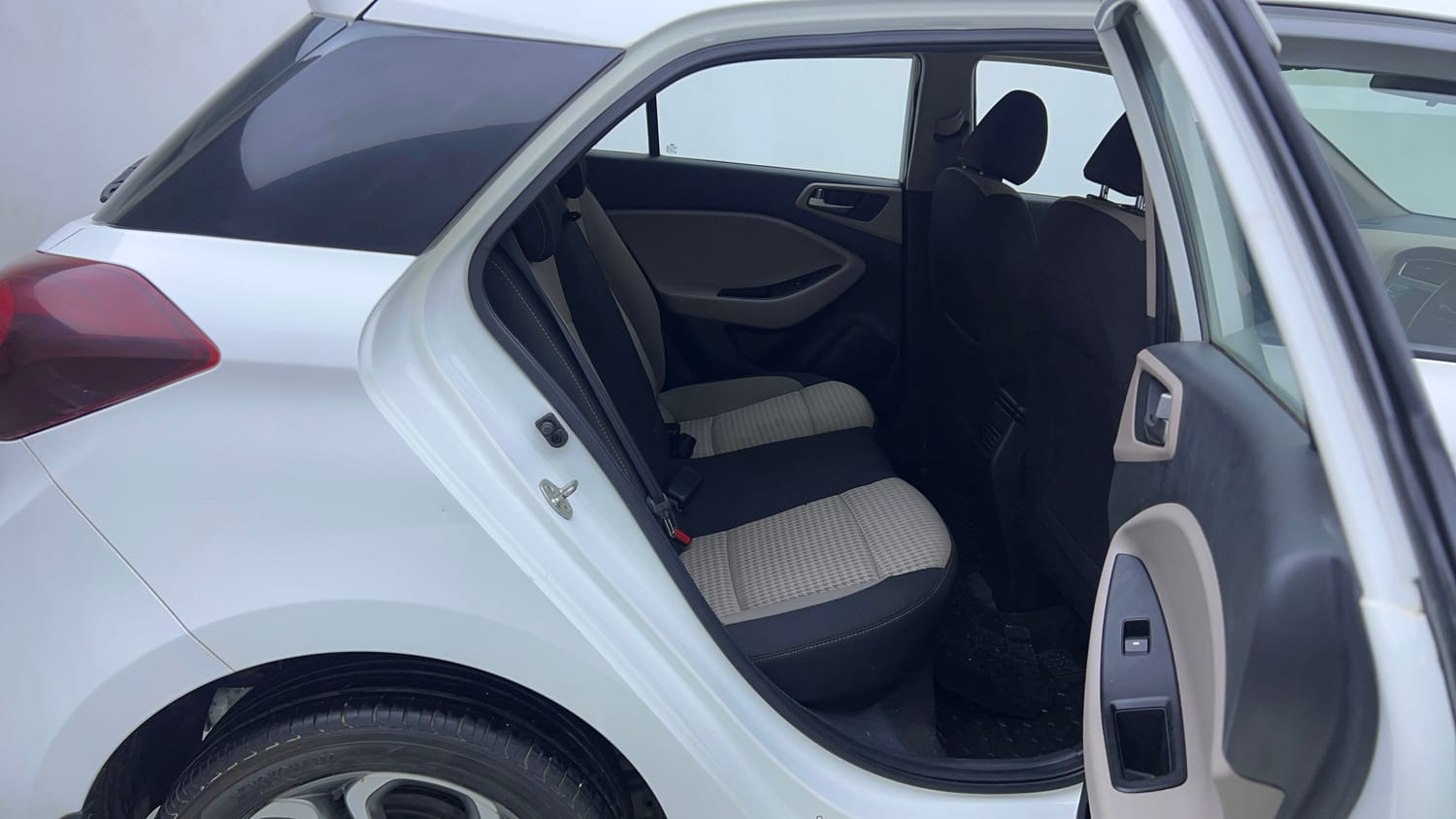 Used 2018 Hyundai Elite i20 Asta 1.2 (O) Petrol Manual interior RIGHT SIDE REAR DOOR CABIN VIEW