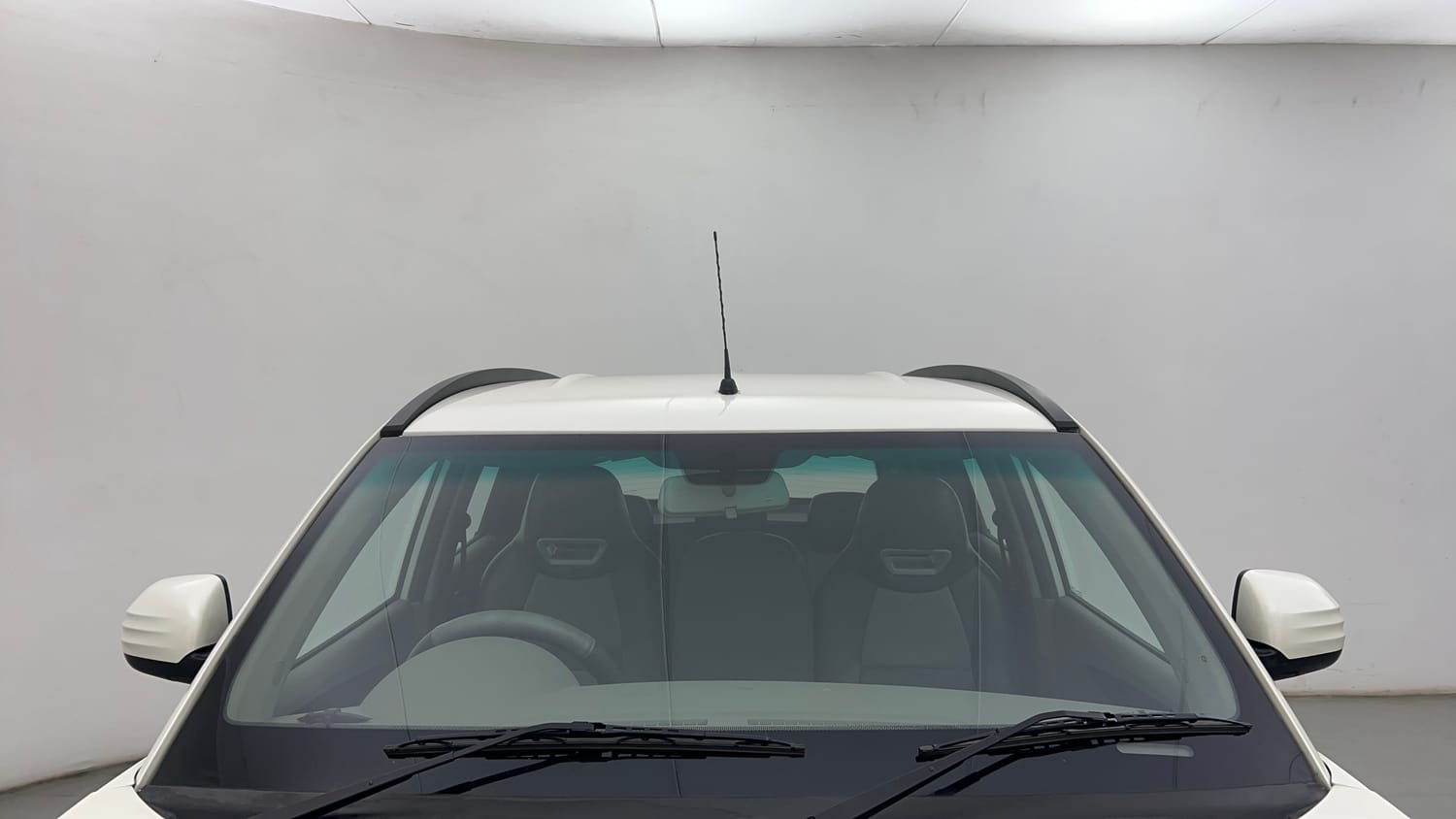 Used 2017 Mahindra KUV100 K6 6 STR Petrol Manual exterior FRONT WINDSHIELD VIEW
