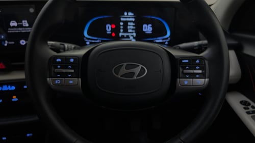 Used 2023 Hyundai Verna SX 1.5 Petrol MT Petrol Manual top_features Airbags