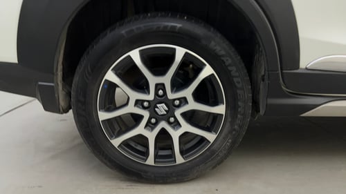 Used 2023 Maruti Suzuki XL6 Zeta AT Petrol Petrol Automatic tyres RIGHT REAR TYRE RIM VIEW