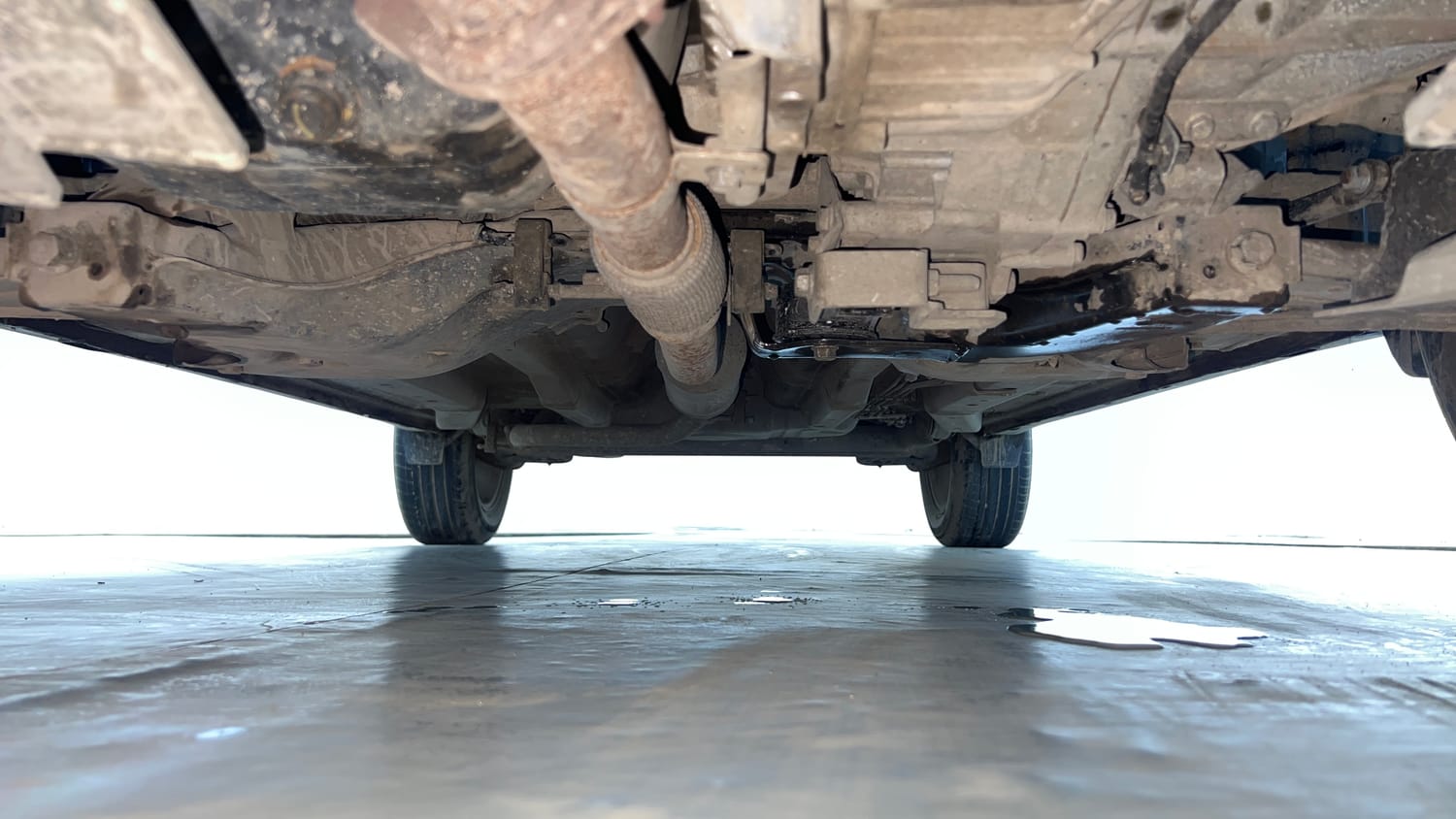 Used 2021 Tata Nexon XZA Plus (S) Petrol Automatic extra FRONT LEFT UNDERBODY VIEW