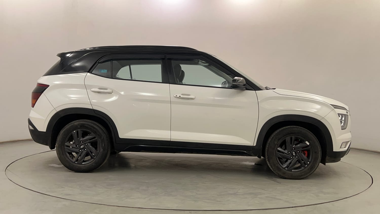 Used 2023 Hyundai Creta S Plus 1.5 Petrol Knight Petrol Manual exterior RIGHT SIDE VIEW