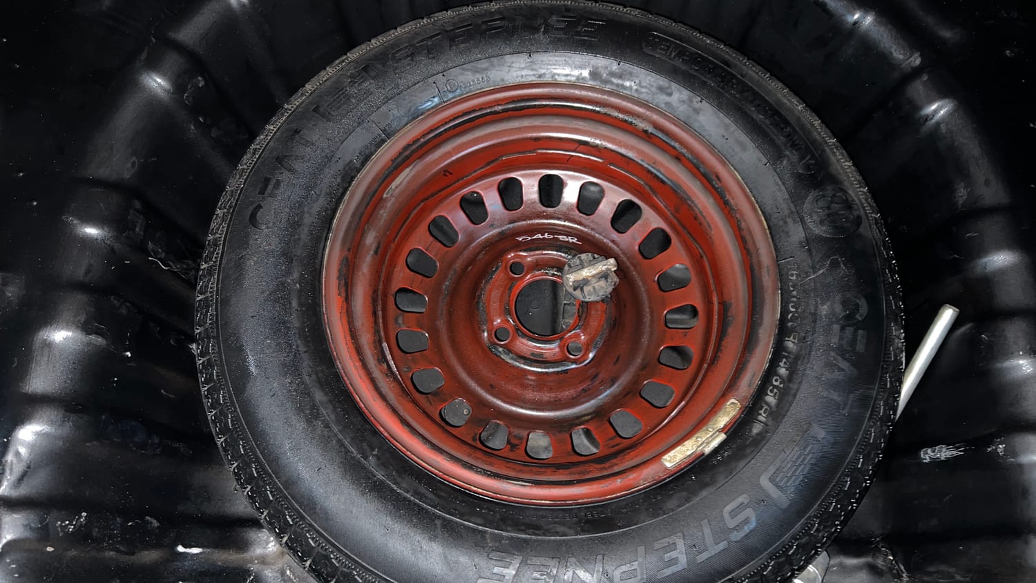Used 2023 Renault Kiger RXZ AMT Petrol Automatic tyres SPARE TYRE VIEW