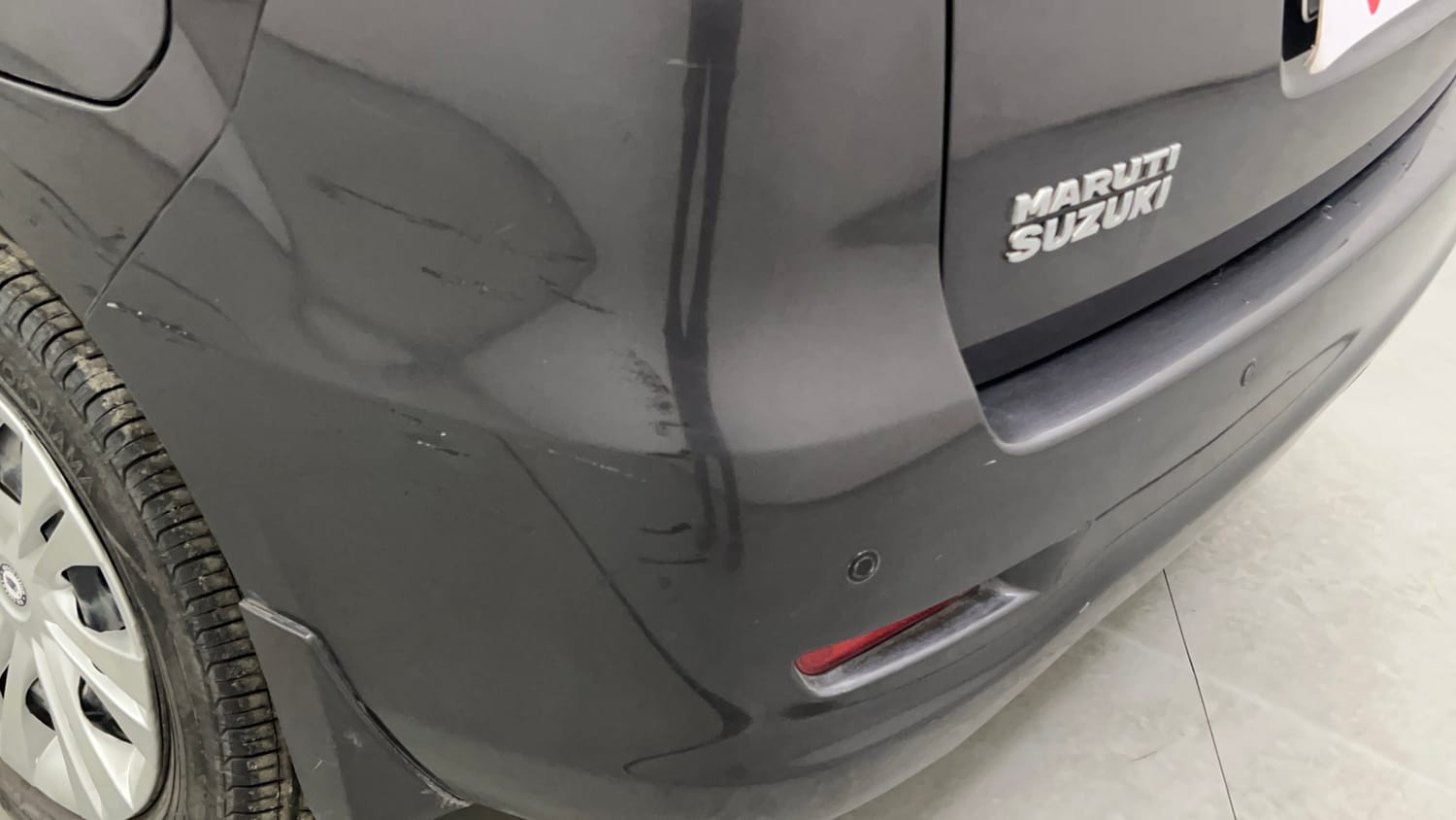 Used 2013 Maruti Suzuki Ertiga Vxi Petrol Manual dents MINOR SCRATCH