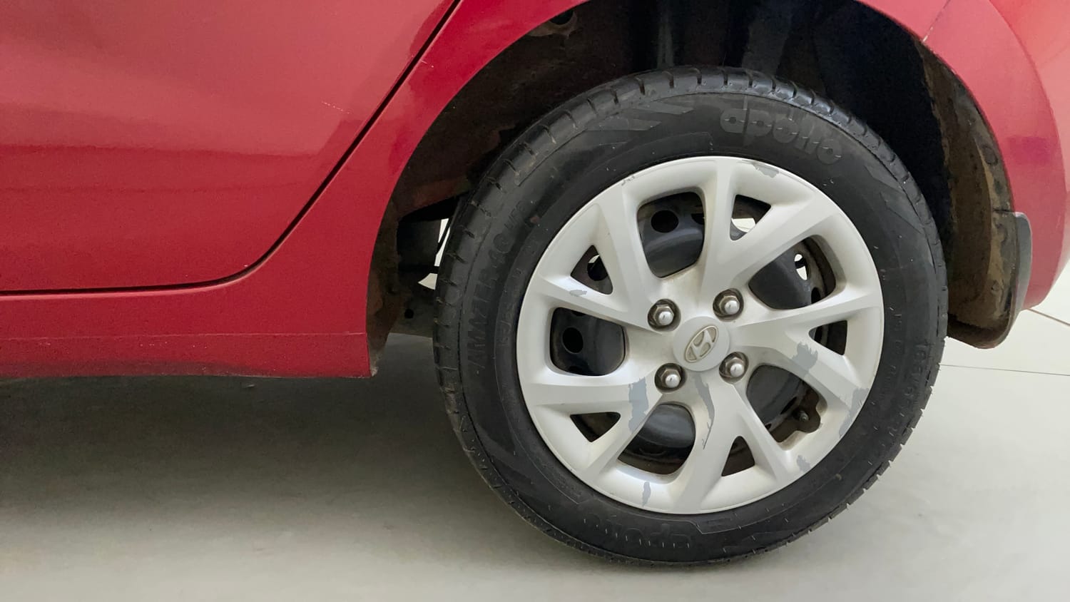 Used 2018 Hyundai Grand i10 Magna 1.2 Kappa VTVT Petrol Manual tyres LEFT REAR TYRE RIM VIEW