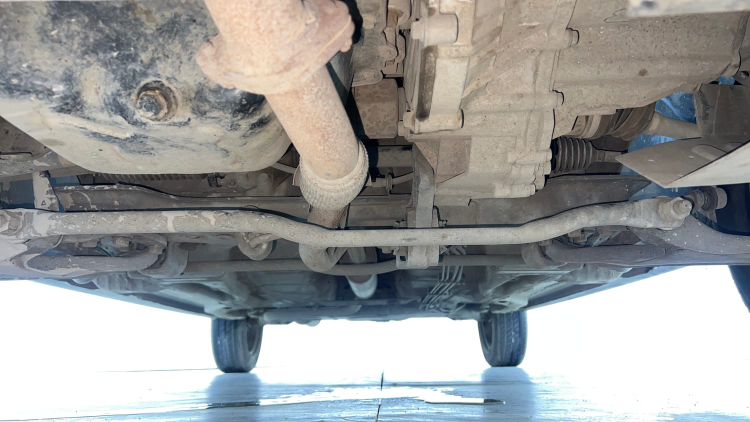 Used 2021 Tata Tiago XZ Petrol Manual extra FRONT LEFT UNDERBODY VIEW