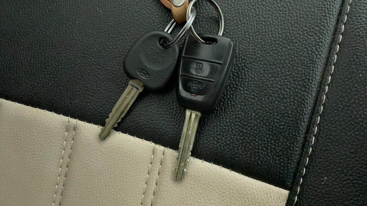 Used 2017 Hyundai Grand i10 Sportz (O) 1.2 Kappa VTVT Petrol Manual extra CAR KEY VIEW