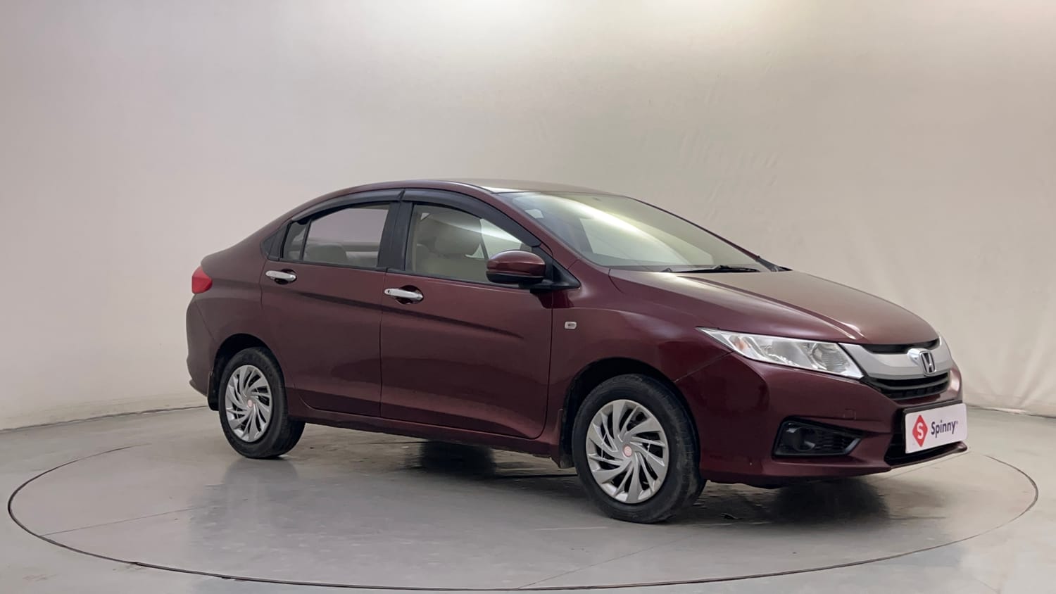 Used 2014 Honda City SV Diesel Diesel Manual exterior RIGHT FRONT CORNER VIEW
