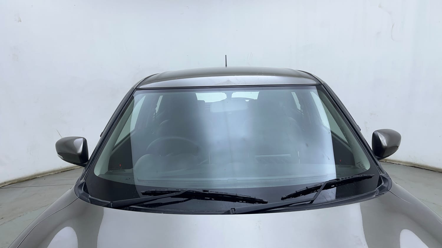 Used 2023 Maruti Suzuki Swift ZXi Plus Petrol Manual exterior FRONT WINDSHIELD VIEW