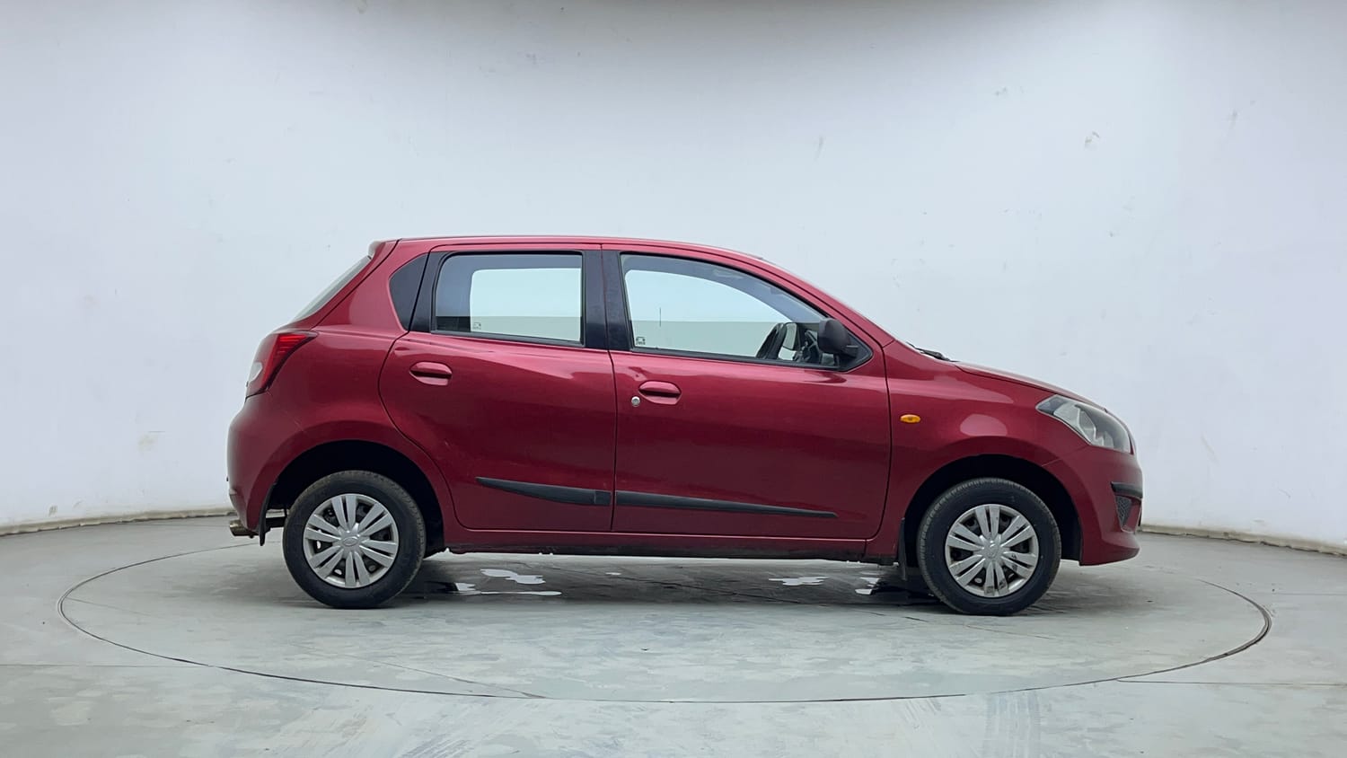 Used 2015 Datsun GO T Petrol Manual exterior RIGHT SIDE VIEW