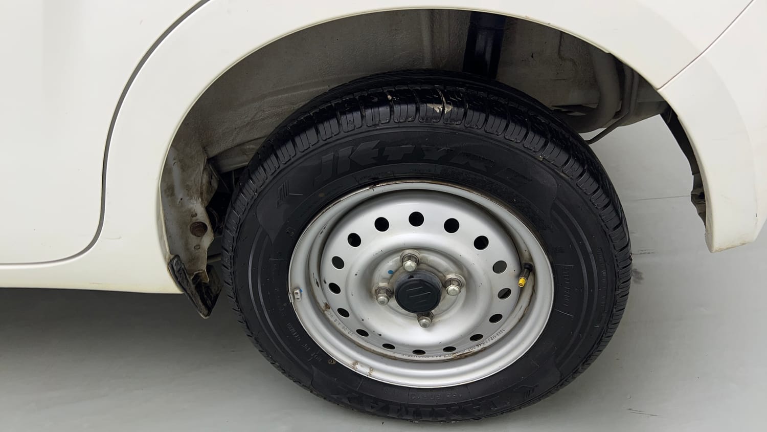 Used 2022 Maruti Suzuki Wagon R LXI 1.0 CNG Cng Manual tyres LEFT REAR TYRE RIM VIEW