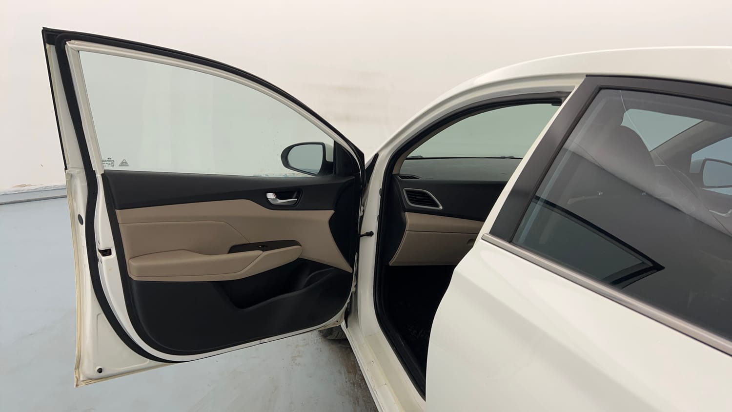 Used 2019 Hyundai Verna SX (O) 1.6 CRDi Diesel Manual interior LEFT FRONT DOOR OPEN VIEW