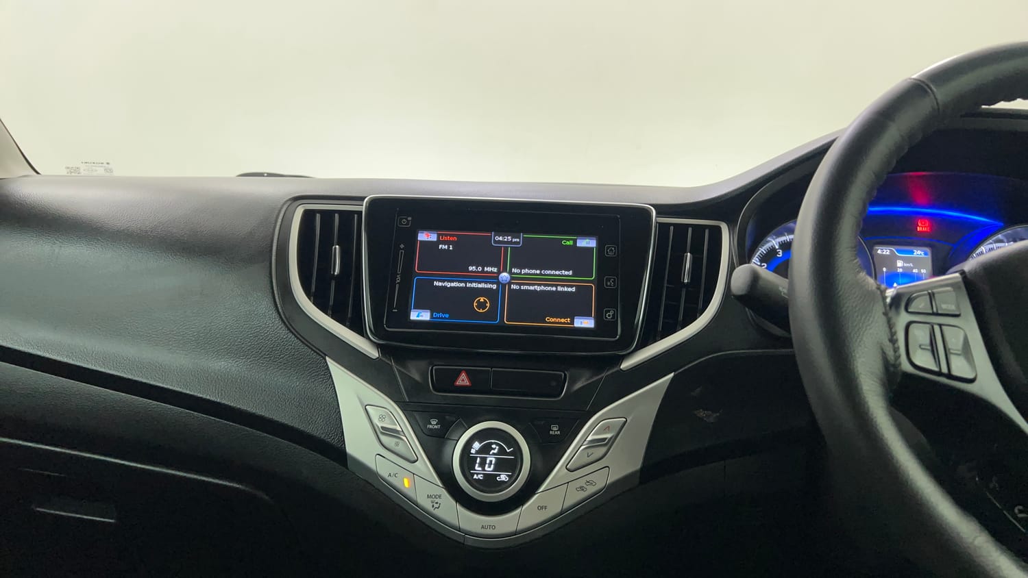 Used 2018 Maruti Suzuki Baleno Alpha 1.2 AT Petrol Automatic interior MUSIC SYSTEM & AC CONTROL VIEW