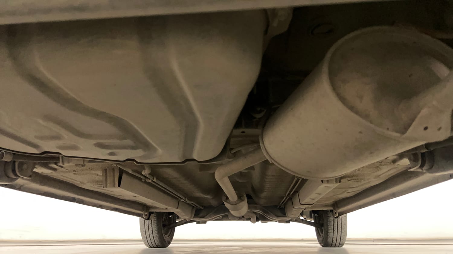 Used 2016 Maruti Suzuki Wagon R 1.0 VXI AMT Petrol Automatic extra REAR UNDERBODY VIEW (TAKEN FROM REAR)