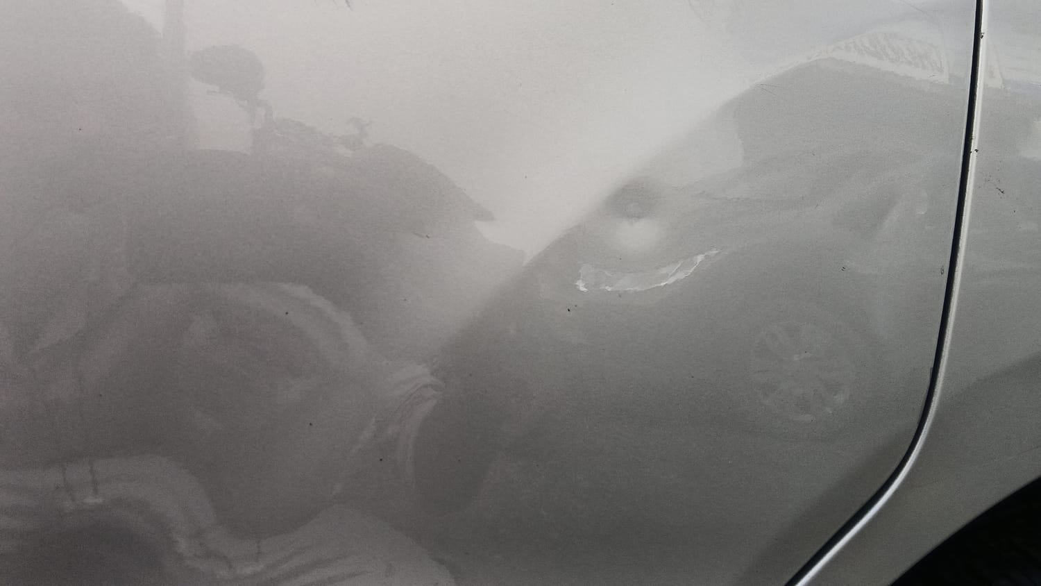 Used 2015 Maruti Suzuki Ertiga Vxi Petrol Manual dents MINOR SCRATCH