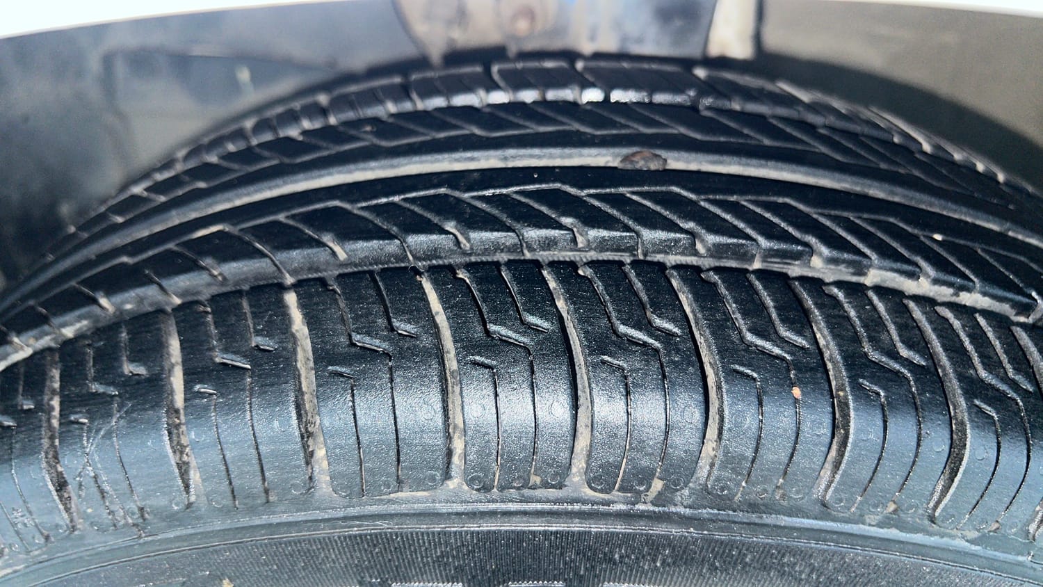 Used 2022 Maruti Suzuki Wagon R LXI 1.0 CNG Cng Manual tyres LEFT FRONT TYRE TREAD VIEW