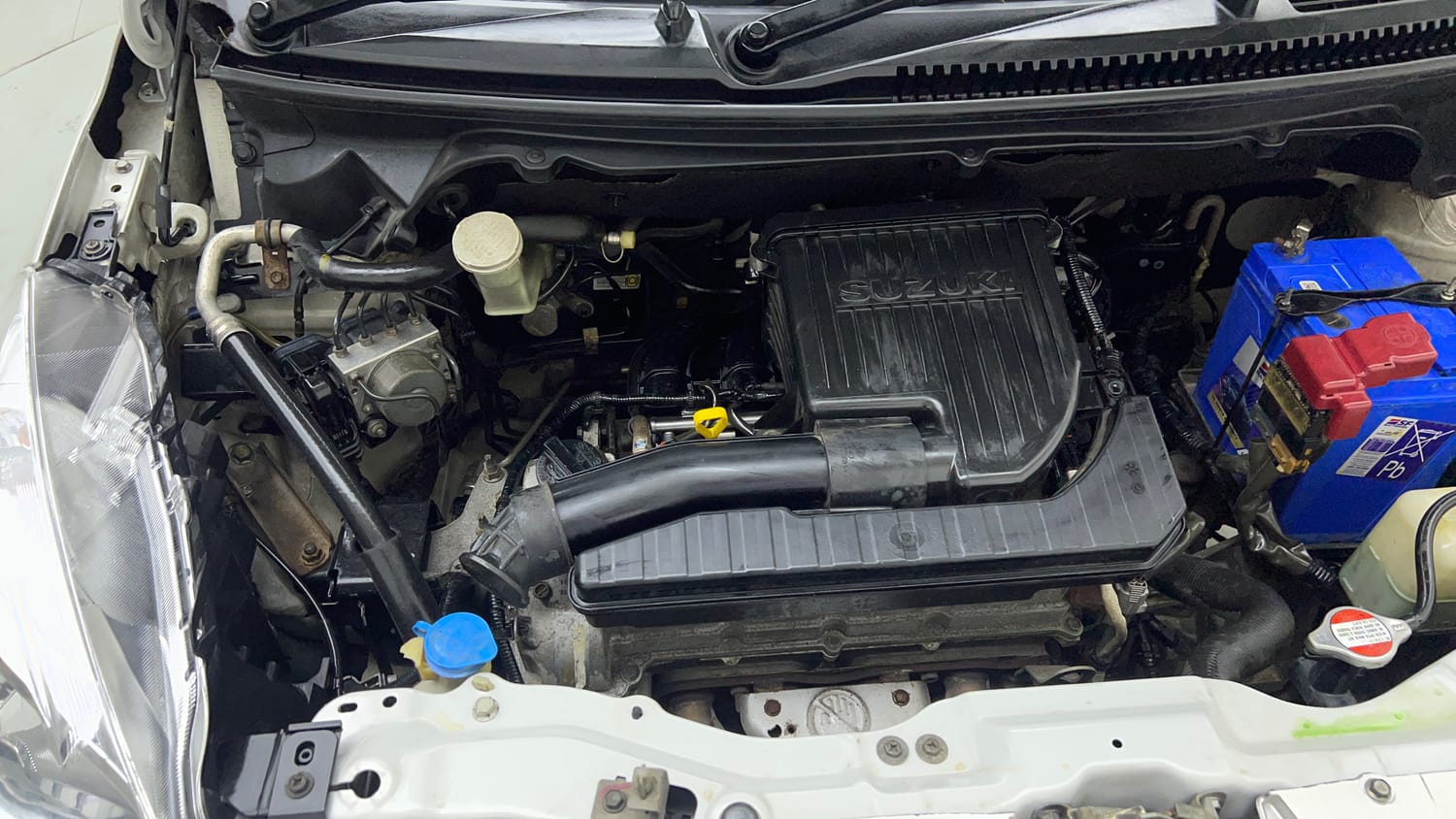 Used 2014 Maruti Suzuki Ertiga ZXi Petrol Manual engine ENGINE RIGHT SIDE VIEW