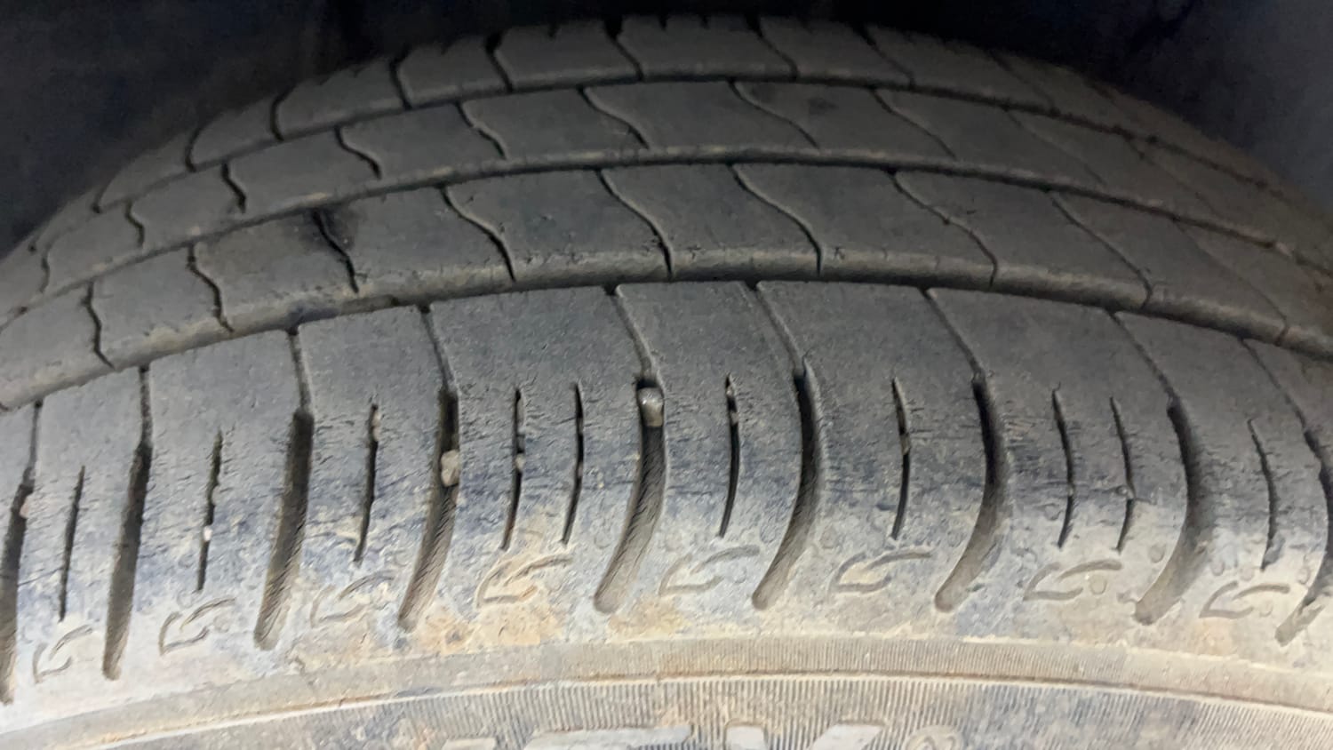 Used 2022 Tata Altroz XM Plus Petrol Petrol Manual tyres LEFT REAR TYRE TREAD VIEW