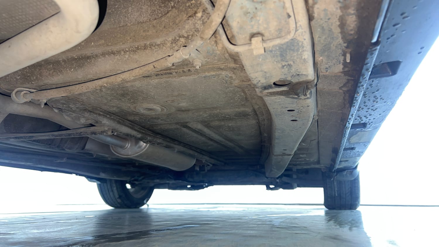 Used 2019 Maruti Suzuki Baleno Zeta Automatic Petrol Automatic extra REAR RIGHT UNDERBODY VIEW