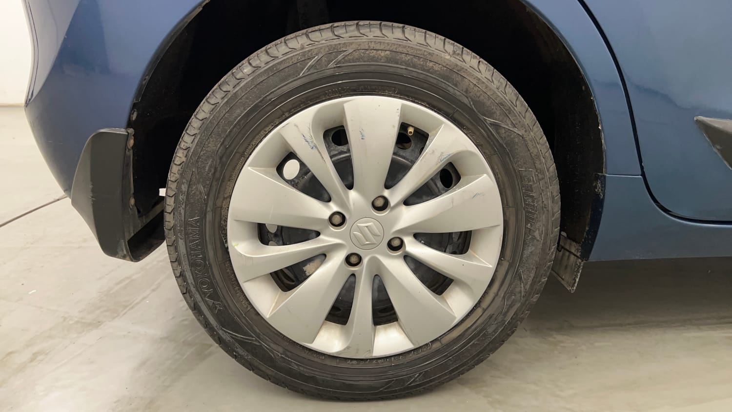Used 2016 Maruti Suzuki Baleno Delta 1.2 Petrol Manual tyres RIGHT REAR TYRE RIM VIEW