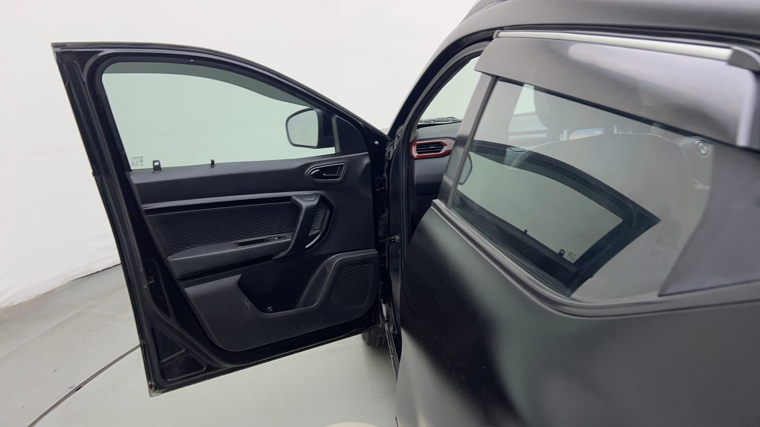 Used 2023 Renault Kiger RXZ AMT Petrol Automatic interior LEFT FRONT DOOR OPEN VIEW
