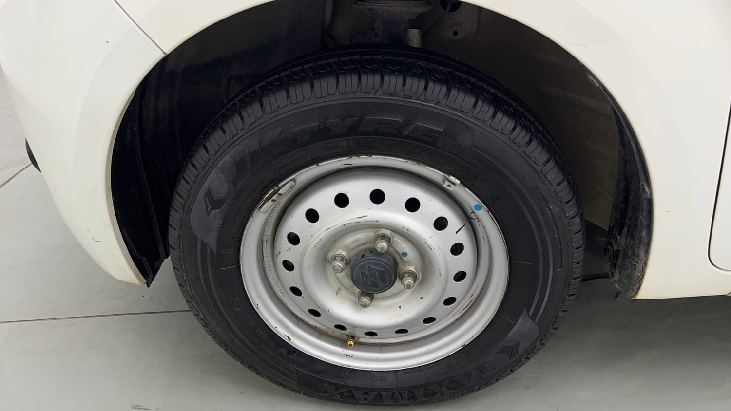 Used 2022 Maruti Suzuki Wagon R LXI 1.0 CNG Cng Manual tyres LEFT FRONT TYRE RIM VIEW