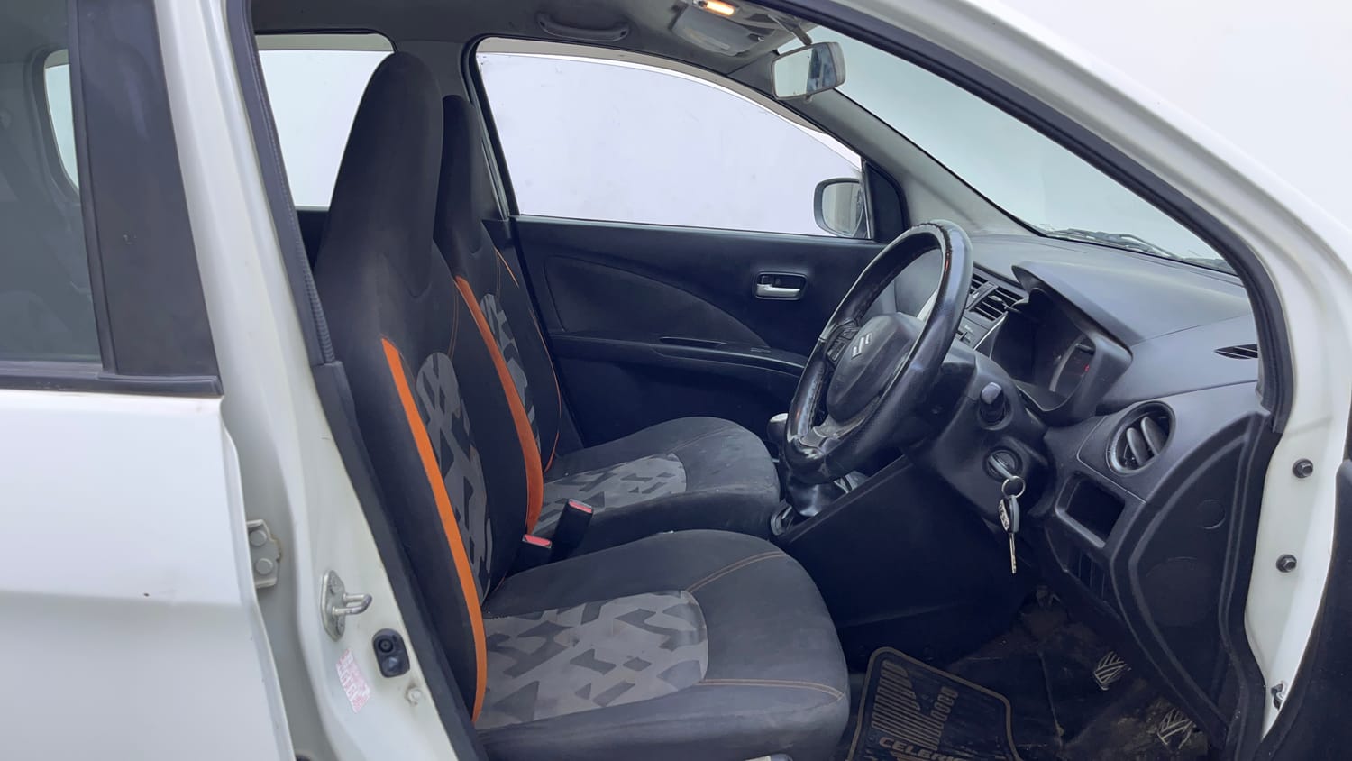 Used 2018 Maruti Suzuki Celerio X Zxi (Opt) Petrol Manual interior RIGHT SIDE FRONT DOOR CABIN VIEW