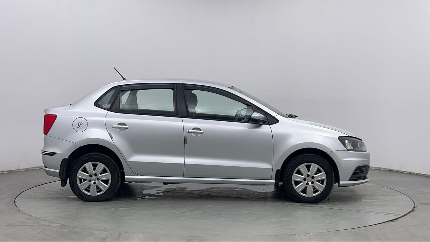 Used 2017 Volkswagen Ameo Trendline 1.2L (P) Petrol Manual exterior RIGHT SIDE VIEW