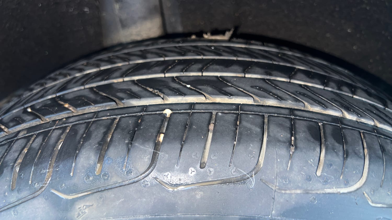 Used 2019 Maruti Suzuki Baleno Zeta Automatic Petrol Automatic tyres RIGHT REAR TYRE TREAD VIEW