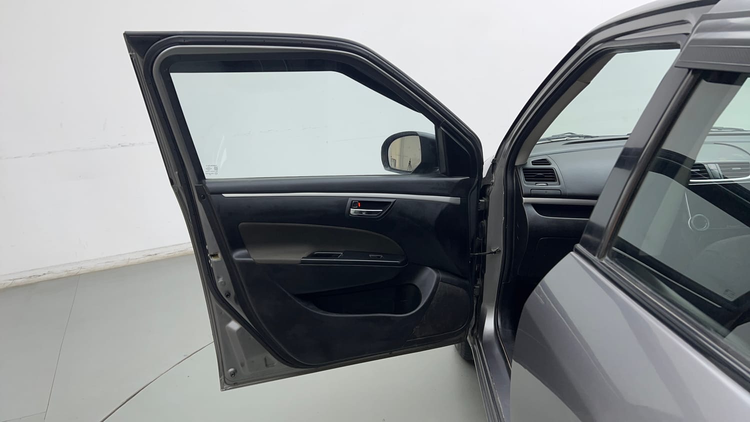 Used 2015 Maruti Suzuki Swift VXi Petrol Manual interior LEFT FRONT DOOR OPEN VIEW