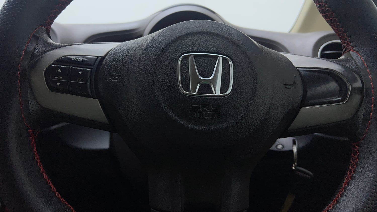 Used 2013 Honda Amaze 1.2 VX AT i-VTEC Petrol Automatic top_features Steering mounted controls