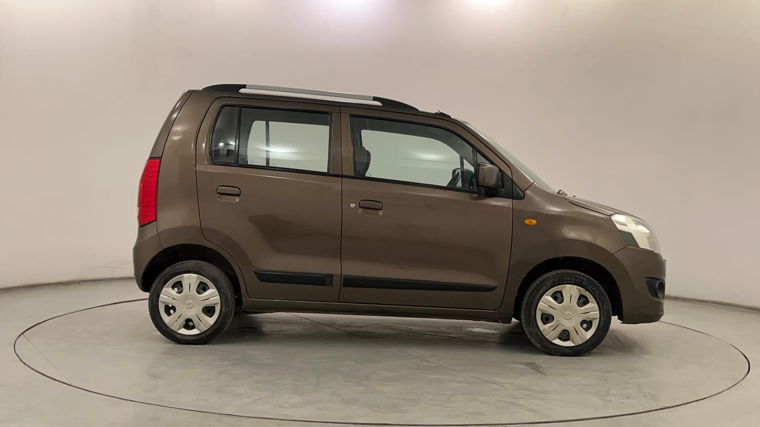 Used 2016 Maruti Suzuki Wagon R 1.0 VXI AMT Petrol Automatic exterior RIGHT SIDE VIEW