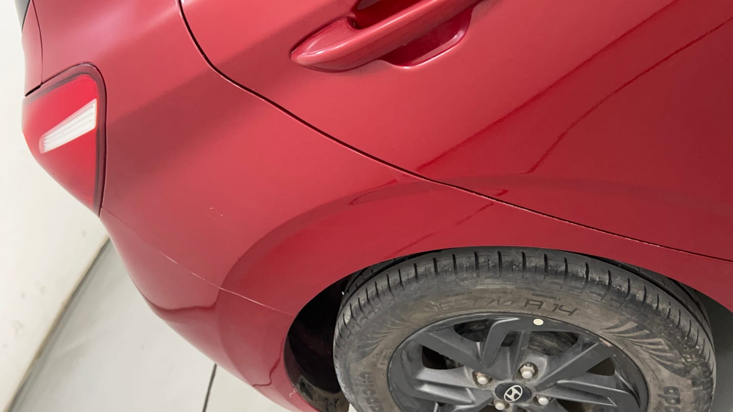 Used 2020 Hyundai Grand i10 Nios Sportz AMT 1.2 Kappa VTVT Petrol Automatic dents MINOR SCRATCH