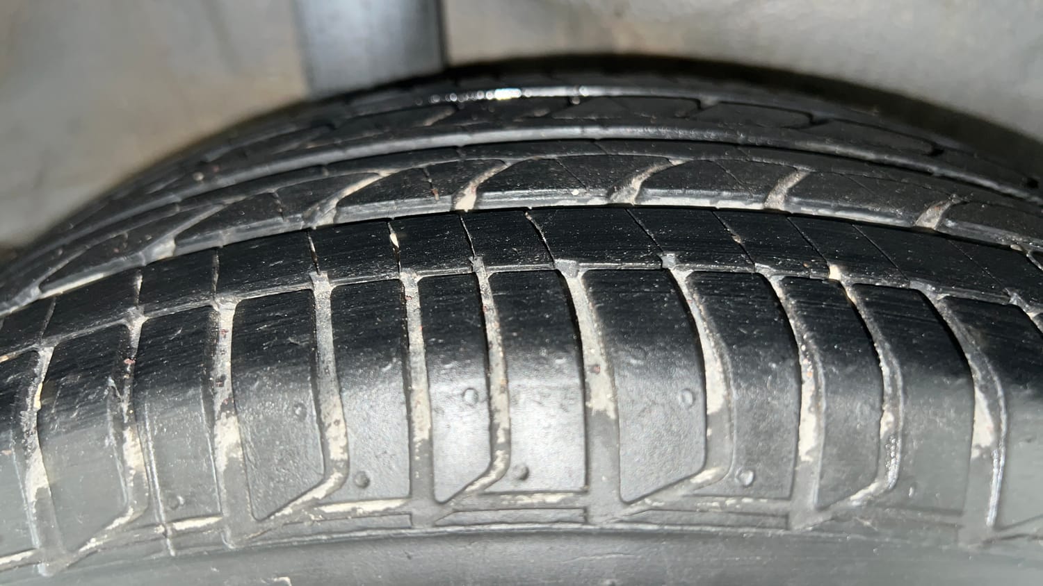 Used 2022 Honda Jazz ZX CVT Petrol Automatic tyres RIGHT REAR TYRE TREAD VIEW