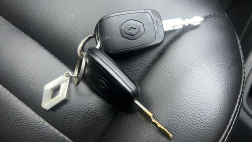 Used 2018 Renault Kwid 1.0 RXT AMT Opt Petrol Automatic extra CAR KEY VIEW